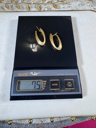 18K Solid Gold Sculpted Oval Hoop Earrings