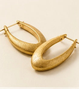 18K Solid Gold Sculpted Oval Hoop Earrings