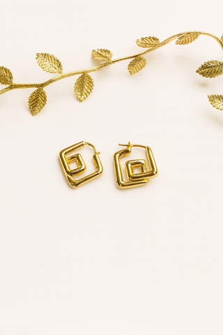 18K Solid Gold Geometric Square Hoop Earrings .
