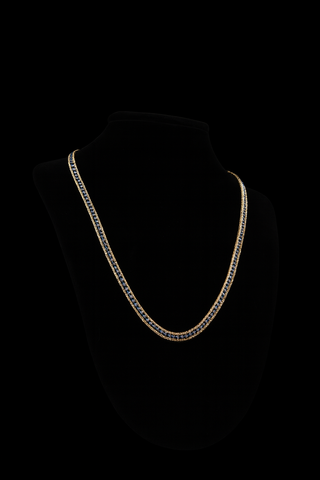 18K Blue-Colored Gold Necklace – Elegant Textured Chain.